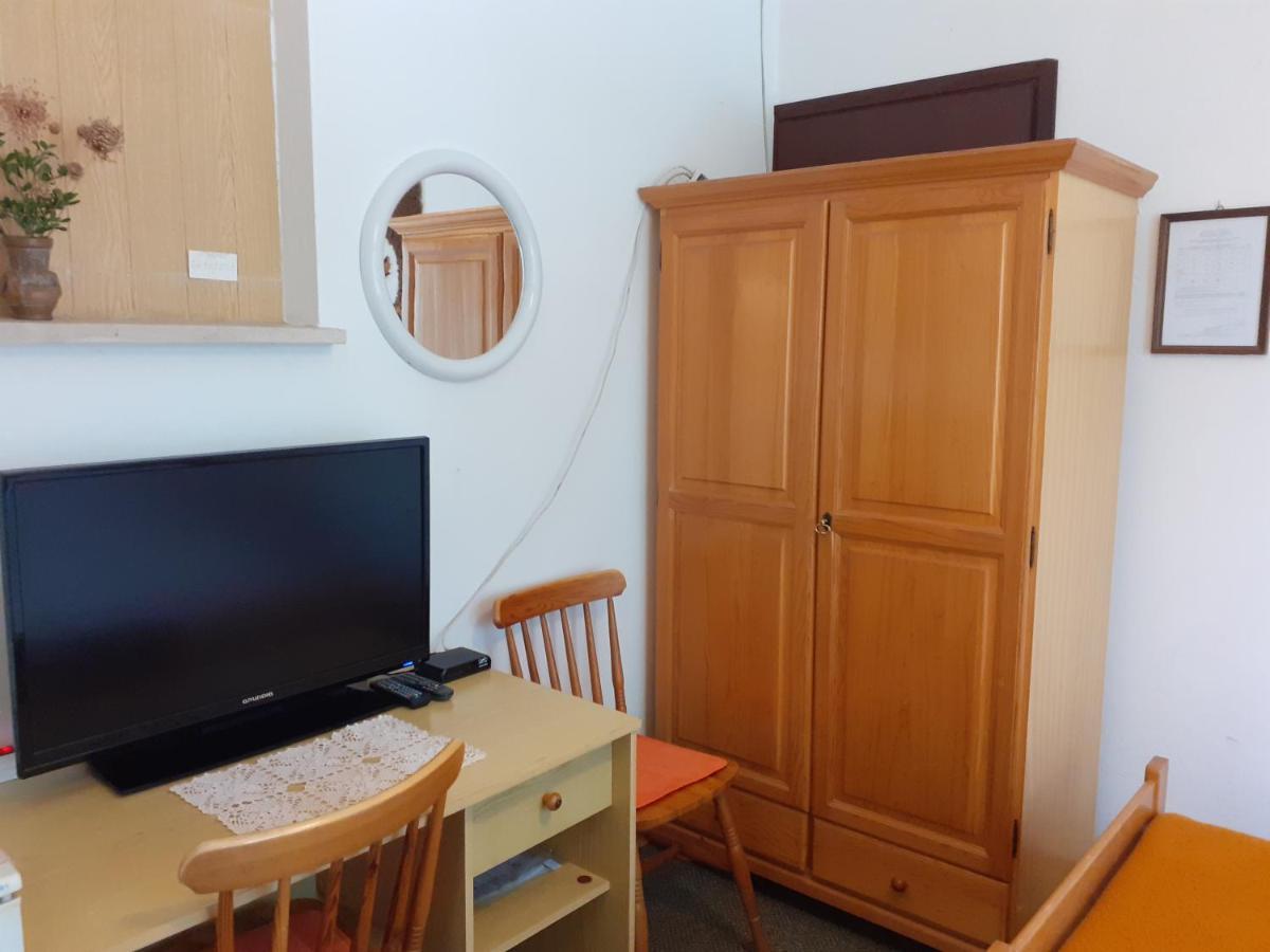 Apartment Simunec Малинска Экстерьер фото