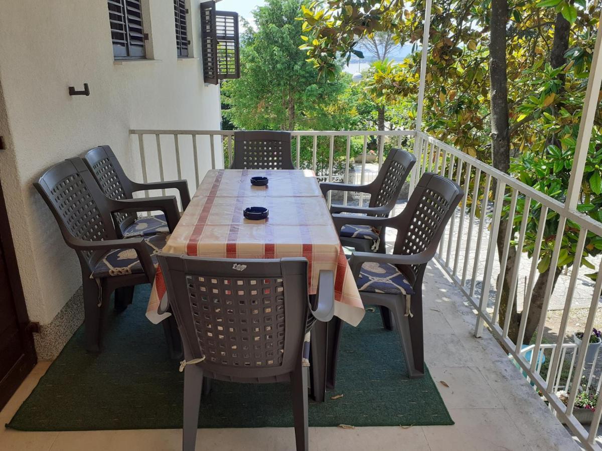 Apartment Simunec Малинска Экстерьер фото
