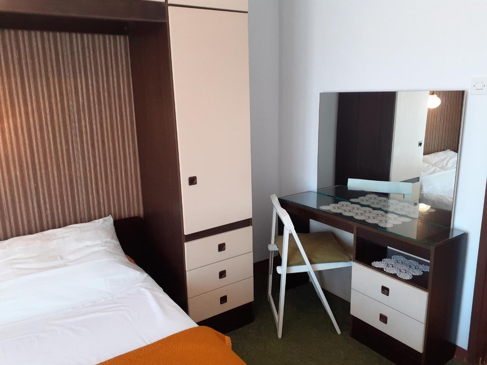 Apartment Simunec Малинска Номер фото
