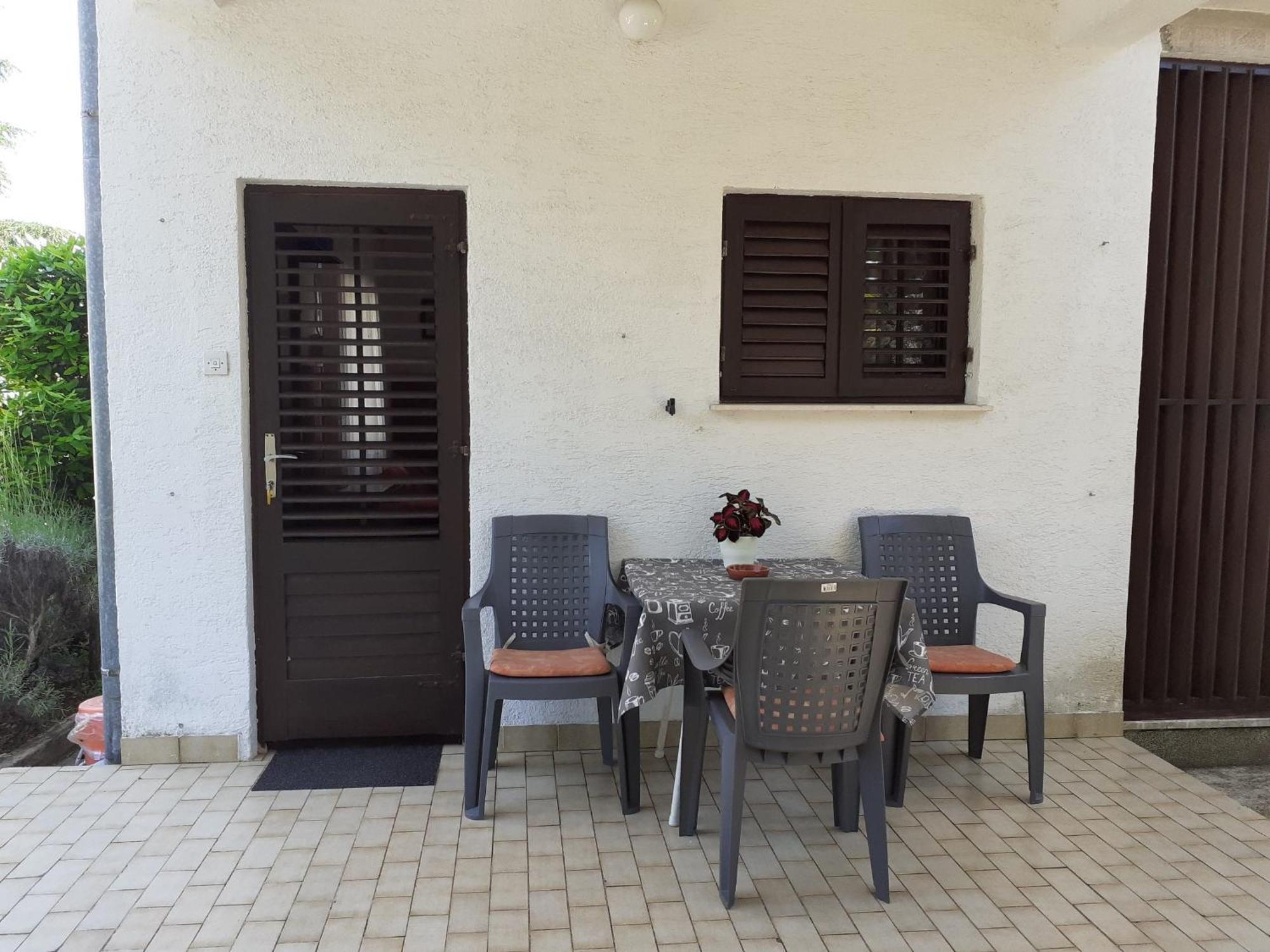 Apartment Simunec Малинска Номер фото